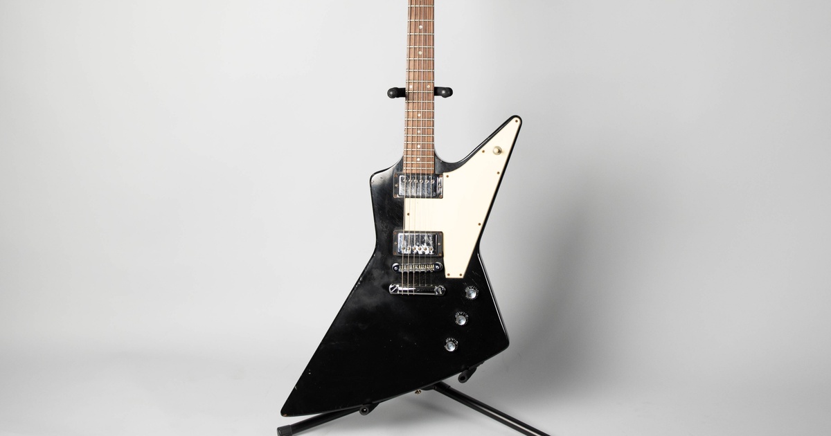 dave grohl gibson explorer